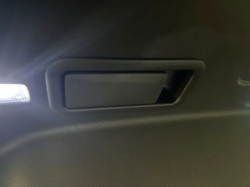 Used 2025 Chevrolet Blazer LT FWD image 31