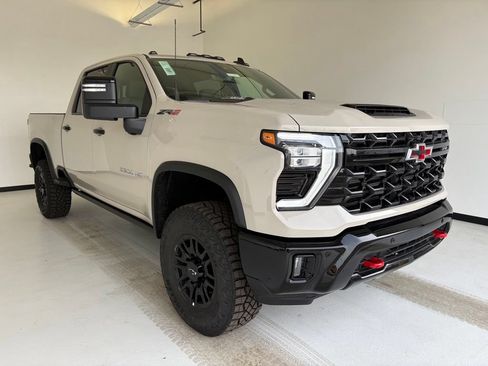New 2026 Chevrolet Silverado 2500 ZR2 AWD/4WD image 18