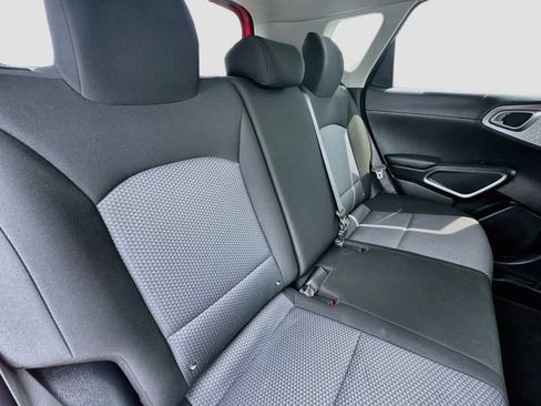 Used 2023 Kia Soul LX w/ LX Technology Package FWD image 29