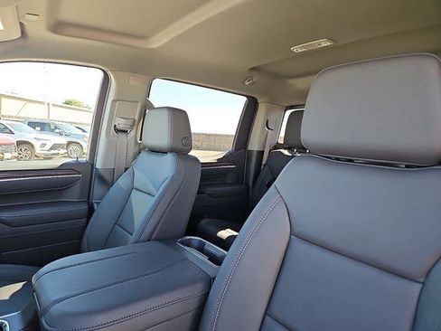 New 2026 GMC Sierra 1500 SLT image 12
