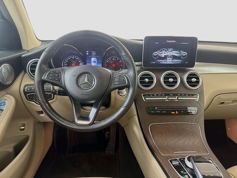 Used 2019 Mercedes-Benz GLC 300 4MATIC image 24
