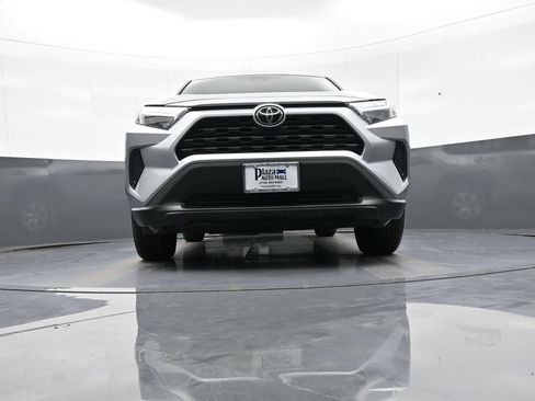 Used 2024 Toyota RAV4 LE AWD/4WD image 26