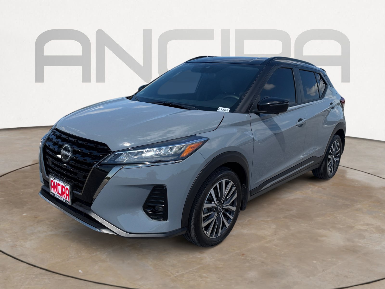 Used 2023 Nissan Kicks SR w/ SR Premium Package FWD image 6