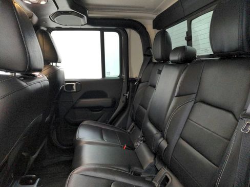 Used 2021 Jeep Gladiator Overland w/ Uconnect 4C Nav & Sound Group AWD/4WD image 25