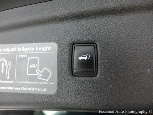 Used 2019 INFINITI QX50 Essential w/ Sensory Package image 29