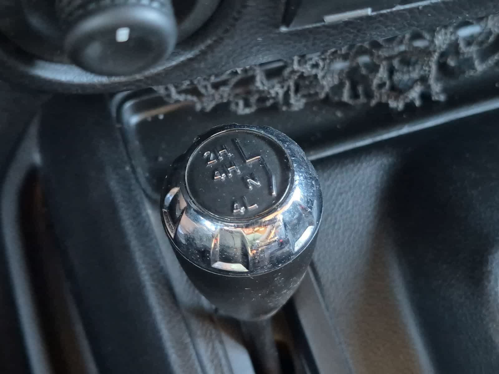 Used 2011 Jeep Wrangler Sahara w/ Dual Top Group AWD/4WD image 29