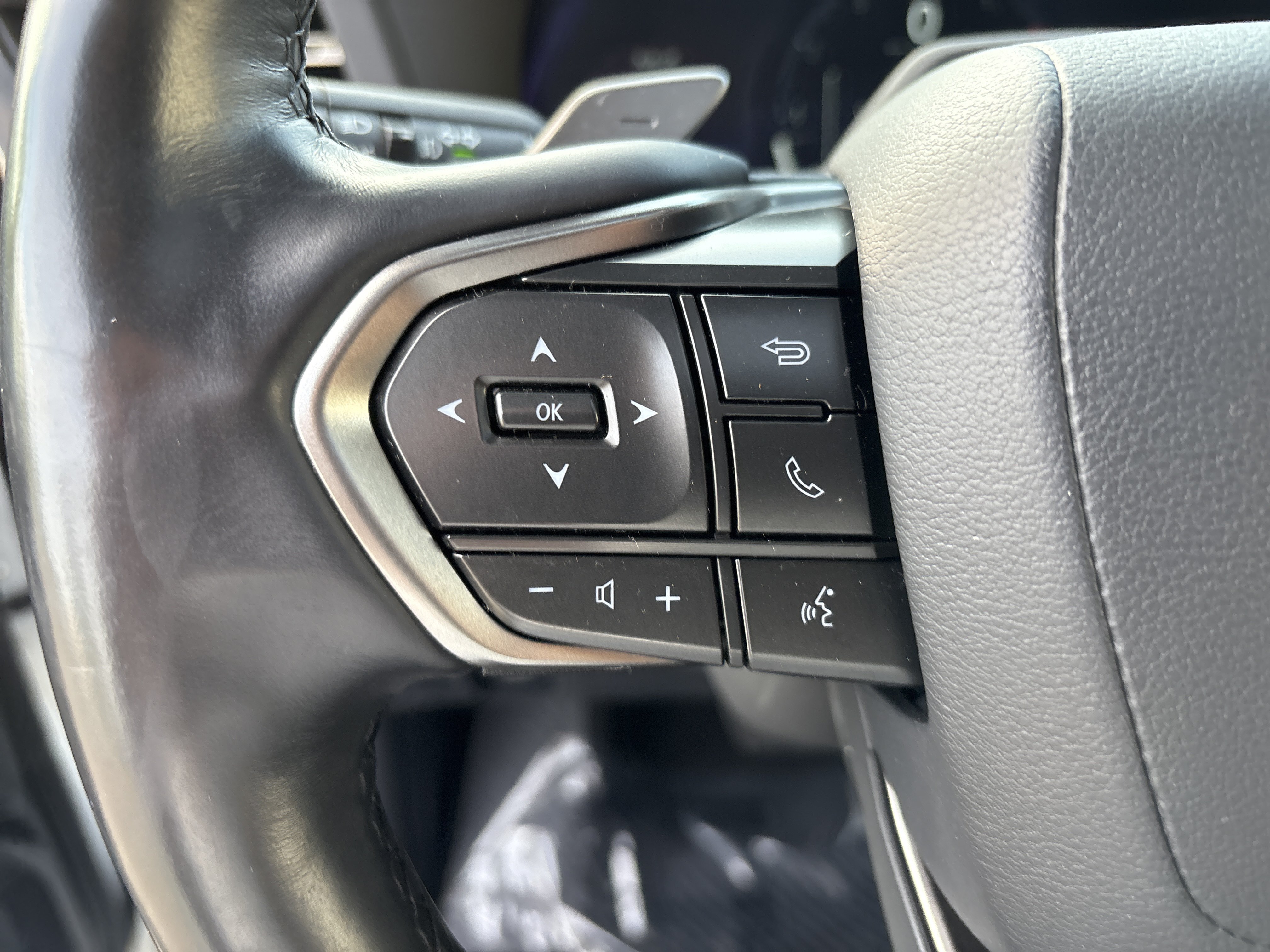 Used 2024 Lexus GX 550 w/ Accessory Package (Z1) AWD/4WD image 23