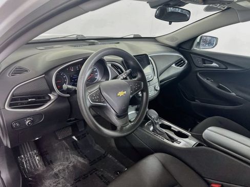 Used 2025 Chevrolet Malibu LT FWD image 10