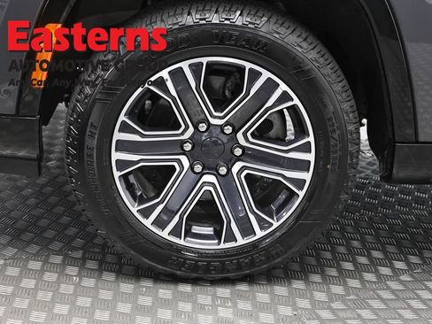 Used 2024 Jeep Wagoneer Series II AWD/4WD image 35