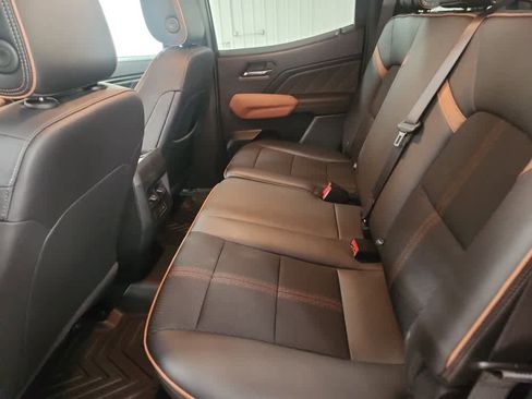 Used 2024 GMC Canyon AT4 w/ Technology Package AWD/4WD image 34