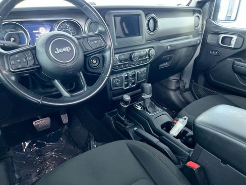 Used 2021 Jeep Wrangler Unlimited Sport image 26