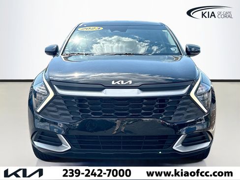 Used 2023 Kia Sportage LX image 8