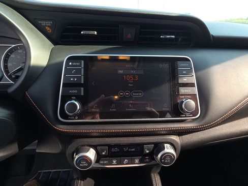 Used 2020 Nissan Kicks SR w/ SR Premium Package image 10