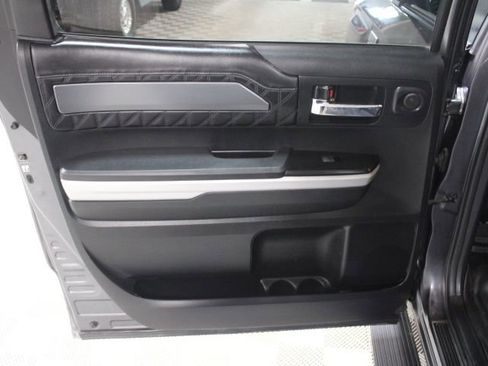 Used 2018 Toyota Tundra Platinum AWD/4WD image 19