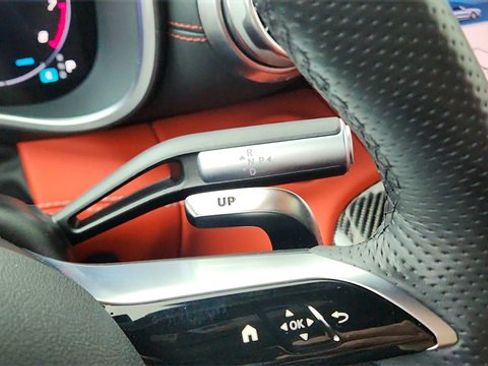 Used 2025 Mercedes-Benz SL 43 AMG w/ Driver Assistance Package image 38