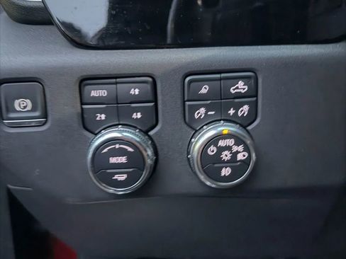 Used 2023 GMC Sierra 1500 SLT w/ SLT Premium Plus Package image 10