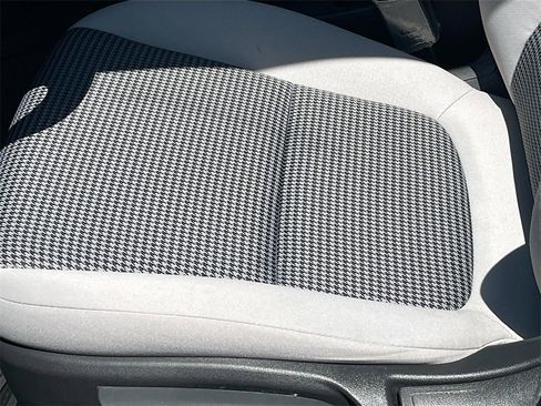 Used 2023 Hyundai Kona SE image 19