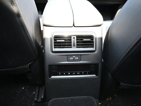 Used 2024 MAZDA CX-90 3.3 Turbo w/ Premium Package AWD/4WD image 34