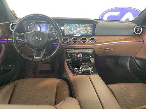 Used 2017 Mercedes-Benz E 300 4MATIC image 35