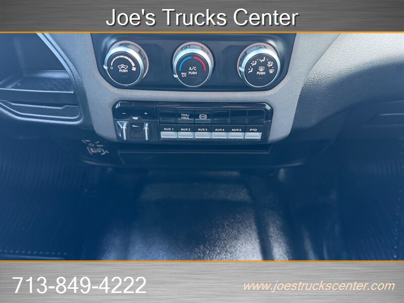 Used 2019 RAM 3500 Tradesman w/ Chrome Appearance Group RWD image 17