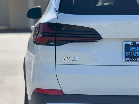 New 2026 BMW X5 sDrive40i image 14