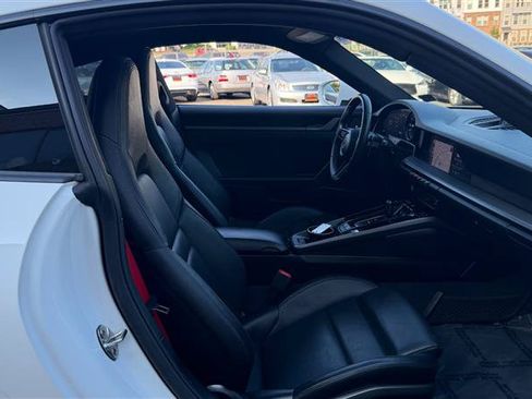 Used 2020 Porsche 911 Carrera image 6
