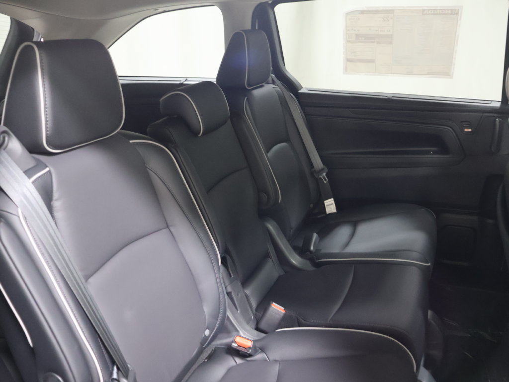 New 2027 Honda Odyssey Touring image 13