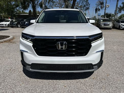 Used 2025 Honda Pilot Elite image 3