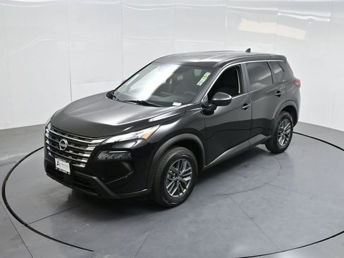 Used 2024 Nissan Rogue S image 45