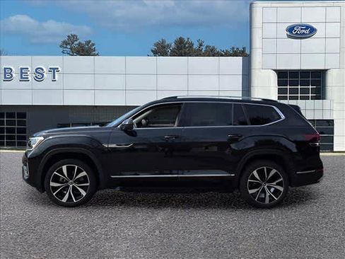 Used 2024 Volkswagen Atlas SEL Premium R-Line image 5