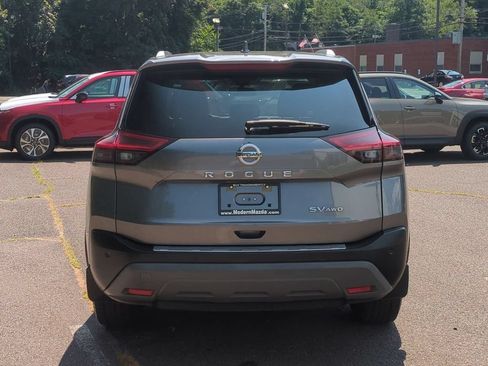 Used 2021 Nissan Rogue SV w/ Premium Package AWD/4WD image 5