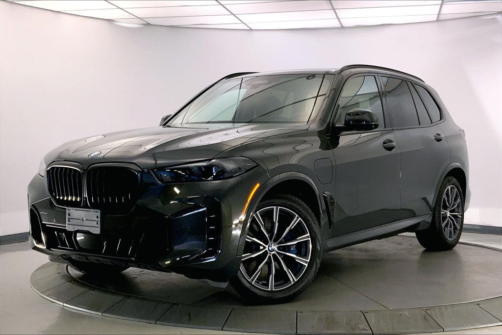 Used 2026 BMW X5 xDrive50e w/ Executive Package AWD/4WD image 11