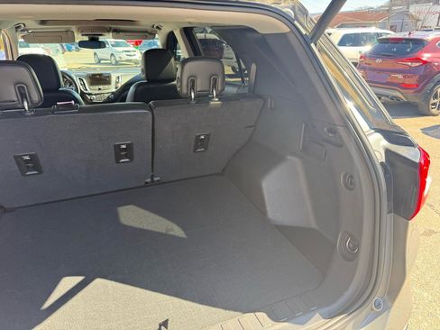 Used 2018 Chevrolet Equinox Premier image 41