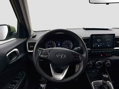 Used 2020 Hyundai Venue SEL image 20