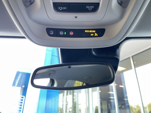 Used 2023 Buick Envision Preferred image 25