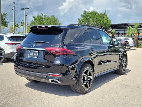 Used 2025 Mercedes-Benz GLE 350 4MATIC w/ AMG Line Exterior image 7