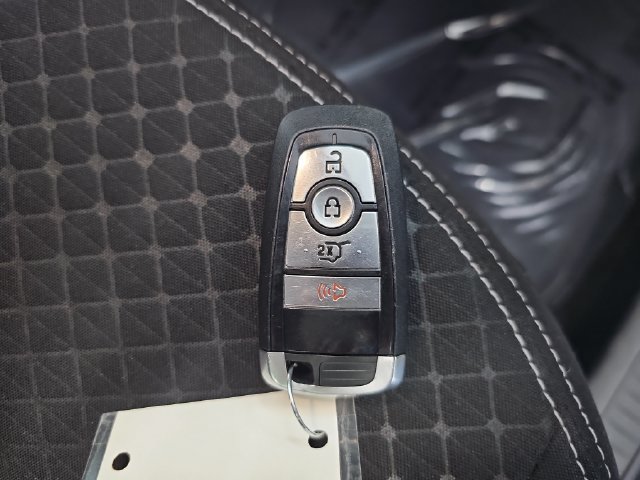 Used 2025 Ford Escape Active AWD/4WD image 26