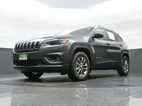 Used 2020 Jeep Cherokee Latitude Plus w/ Comfort/Convenience Group AWD/4WD image 28