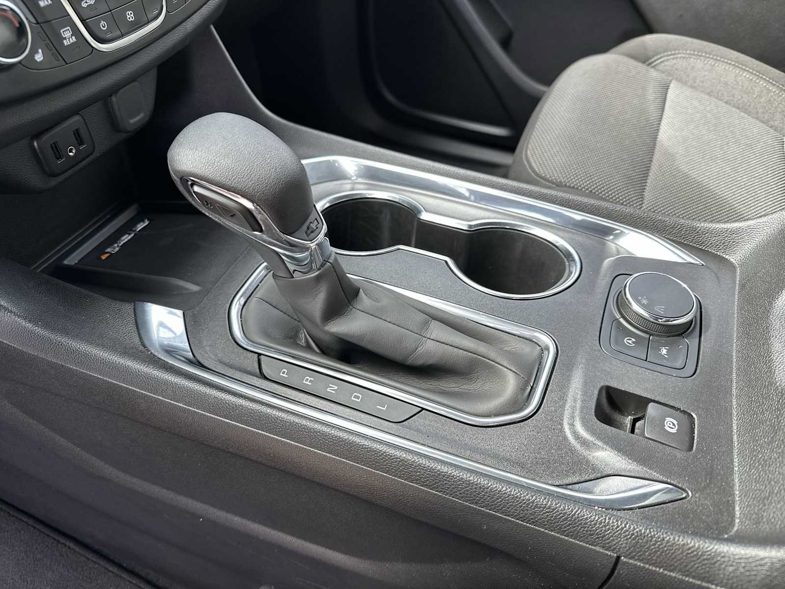 Used 2023 Chevrolet Traverse LT FWD image 25