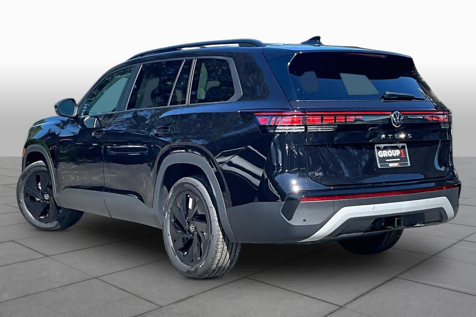 New 2027 Volkswagen Atlas SE FWD image 12
