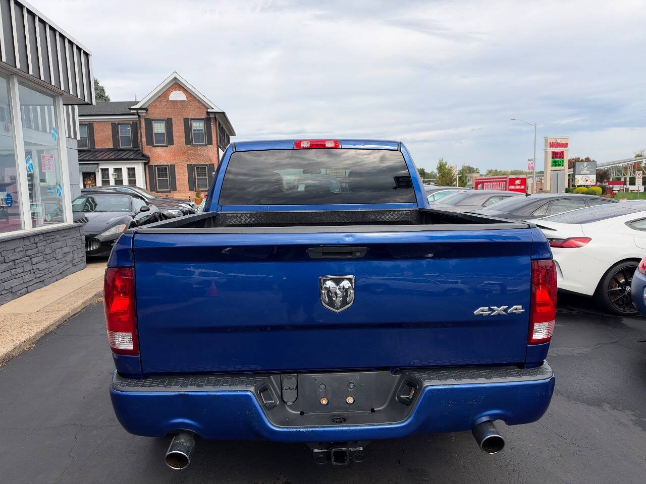 Used 2017 RAM 1500 Express AWD/4WD image 6