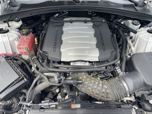 Used 2016 Chevrolet Camaro SS RWD image 6