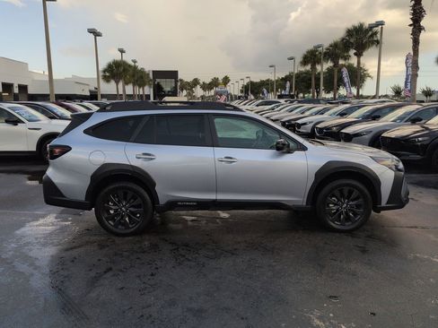 Used 2024 Subaru Outback Onyx Edition XT AWD/4WD image 3