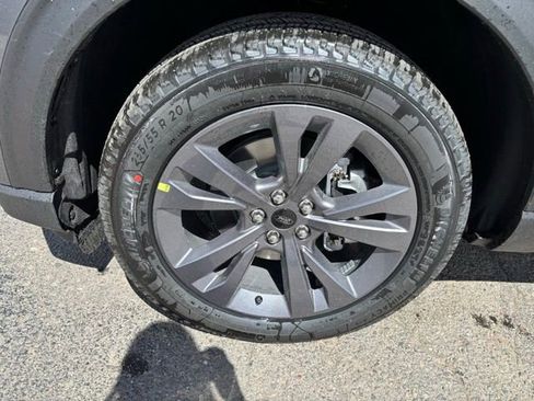 New 2026 Ford Explorer Active image 9