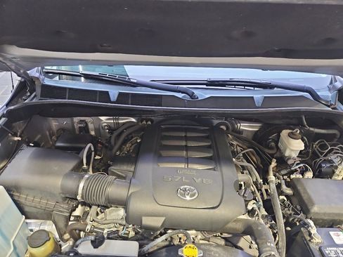 Used 2014 Toyota Tundra 1794 Edition image 31