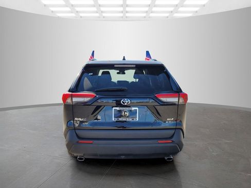 Used 2025 Toyota RAV4 XLE image 5