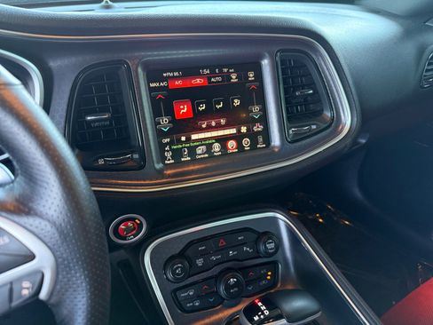 Used 2016 Dodge Challenger R/T Scat Pack RWD image 19