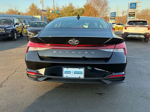 Used 2023 Hyundai Elantra SEL image 6