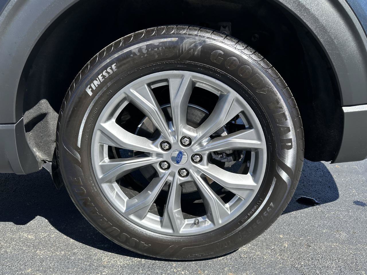 Used 2022 Ford Explorer XLT w/ Equipment Group 202A AWD/4WD image 77