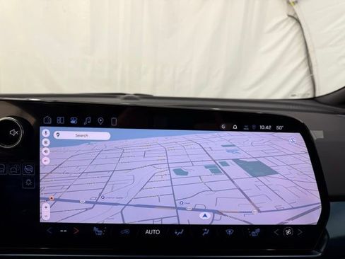 New 2026 Chevrolet Equinox EV LT image 32